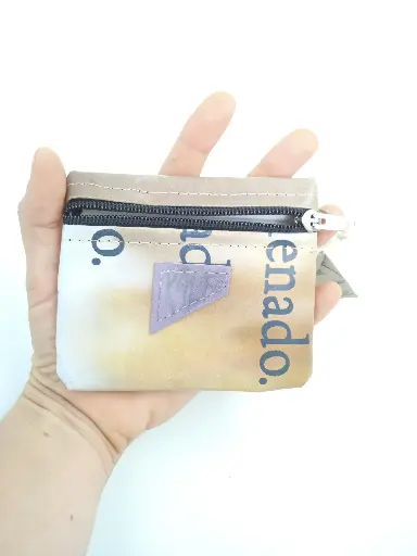Monedero Lona publicitaria reciclada CHALAWAN